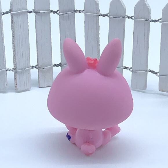 BUNNY RABBIT #1770 - Authentic Littlest Pet Shop - Hasbro LPS Pink Tan Eyes - Picture 2 of 4